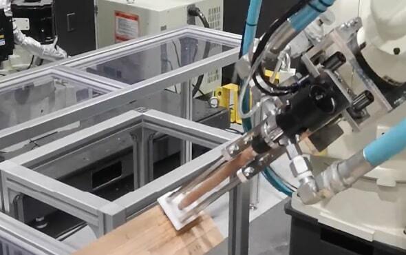 ロボットによる穴の補修